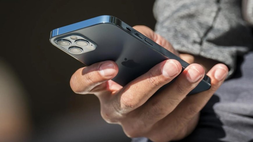 Apple çalışanı şirkete dava açtı: Telefonlarımız özel yazılımla izleniyor!