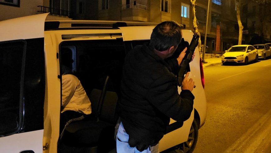 Gece saatlerinde hareketli dakikalar: Polis kovalamacası ile son buldu