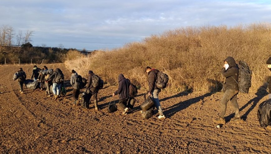 Tekirdağ'da 12 düzensiz göçmen yakalandı