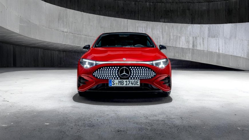 Mercedes, elektrikli CLA'daki şarj krizini çözüyor: 400V şarjı da destekleyecek
